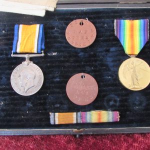 Pair of WW1 Medals