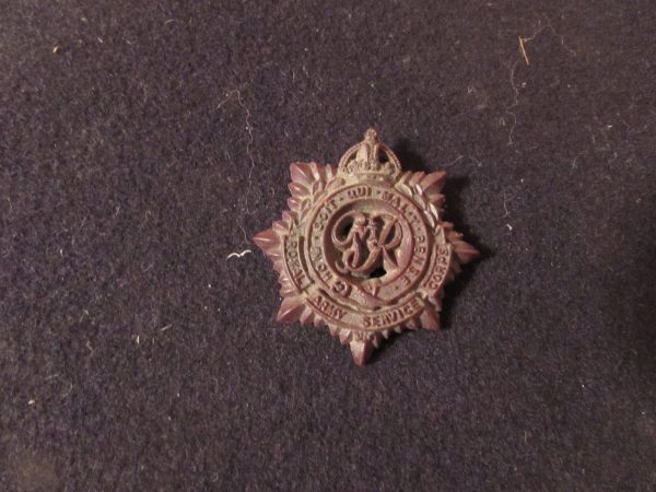 WW2 Bakelite Royal Army Service Corps economy issue cap badge