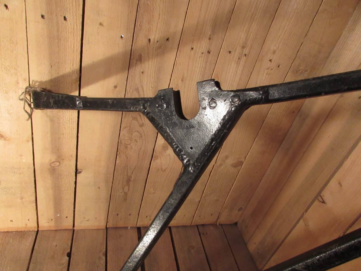 Auster engine mount