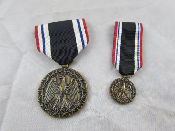 USA Prisoner of War Medal & Miniature