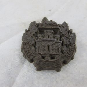 WW2 Essex Reg Bakelite Cap Badge