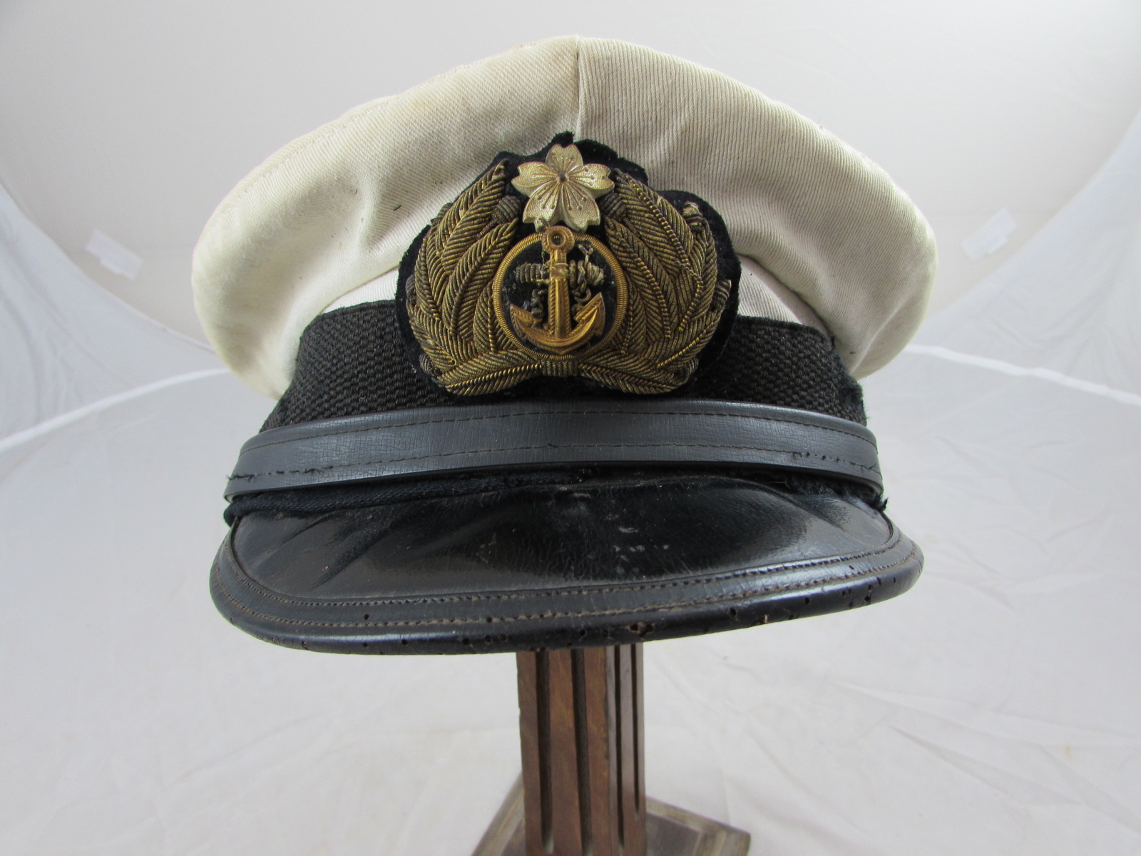WW2 Japanese Imperial Navy Officer's named Dress White Visor Cap