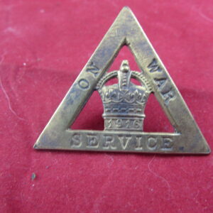 WW1 On War Service 1916 Women's munition workers badge.