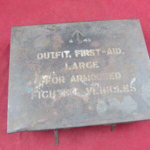 WW2 BRITISH ARMY OUTFIT FIRST AID LARGE FOR ARMOURED FIGHTING VEHICLES