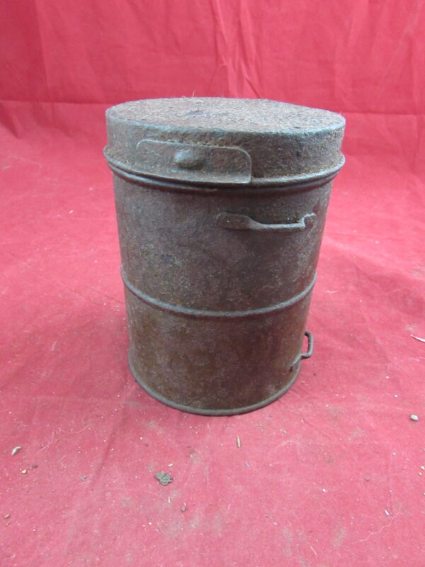 GERMAN WWI GAS MASK TIN M1915