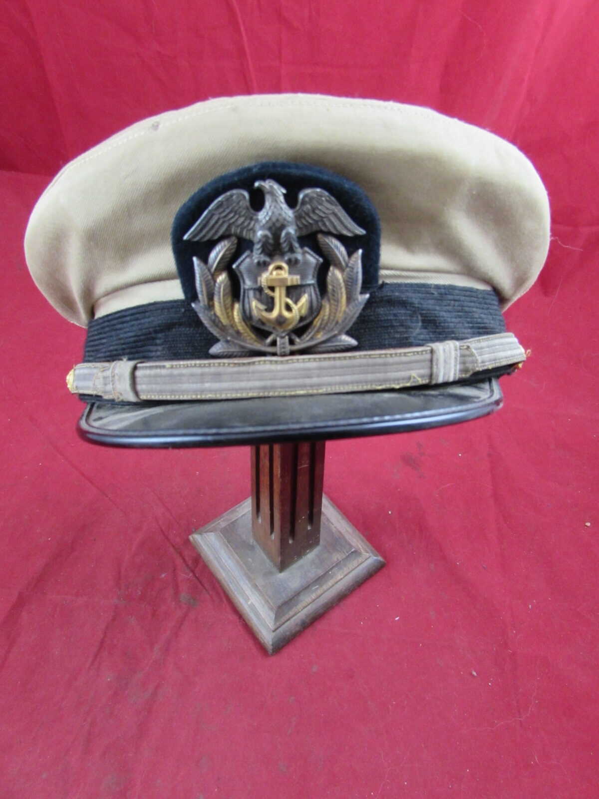 WW2 United States Merchant Marine Khaki visor cap.