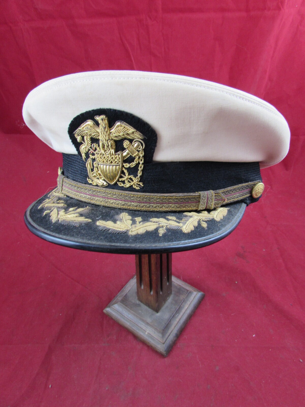 WW2 US Navy Officers Tan Peaked Cap ( Commander)