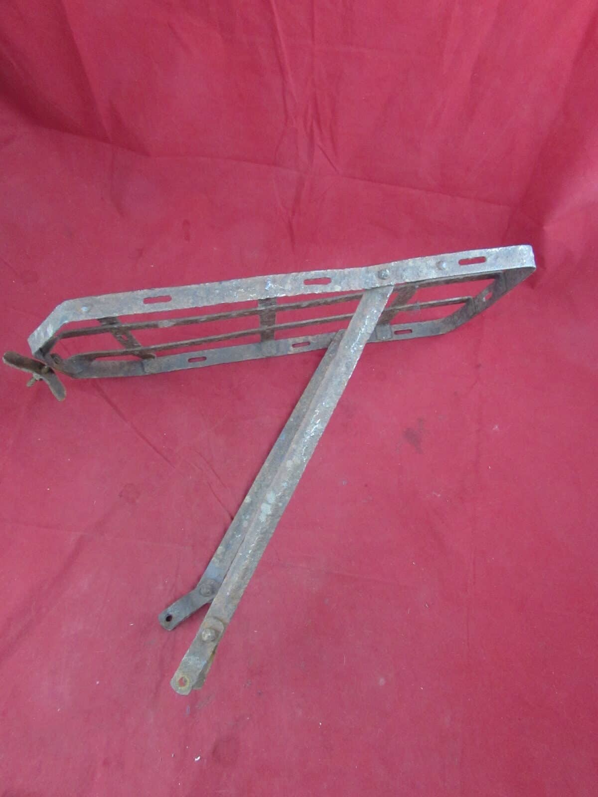 Ancien Porte sacoche bagage vélo randonneuse 1940 Old Bike Luggage Rack Ancien Porte sacoche bagage vélo randonneuse 1940 Old Bike Luggage Rack