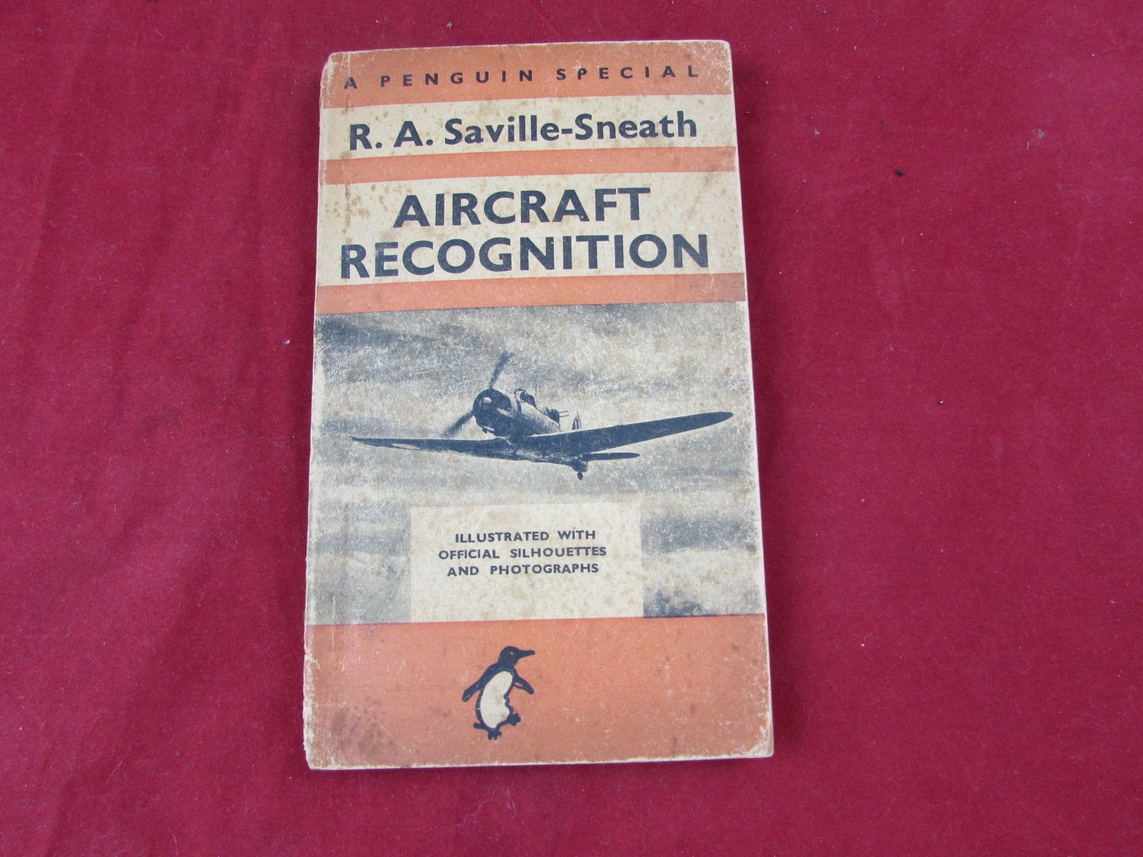 Aircraft Recognition by R A Saville-Sneath 1941 2nd Print Penguin WW2 Paperback