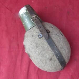 Original German Wehrmacht Model 1931 (M31) Canteen Complete with T.P.W. Marked Cup – Dated 1939 Early Second World War Issue – Good Original Condition