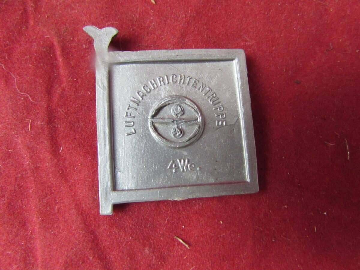 Original WW2 German Luftwaffe Luftnachrichtentruppe WHW Tinnie Badge .